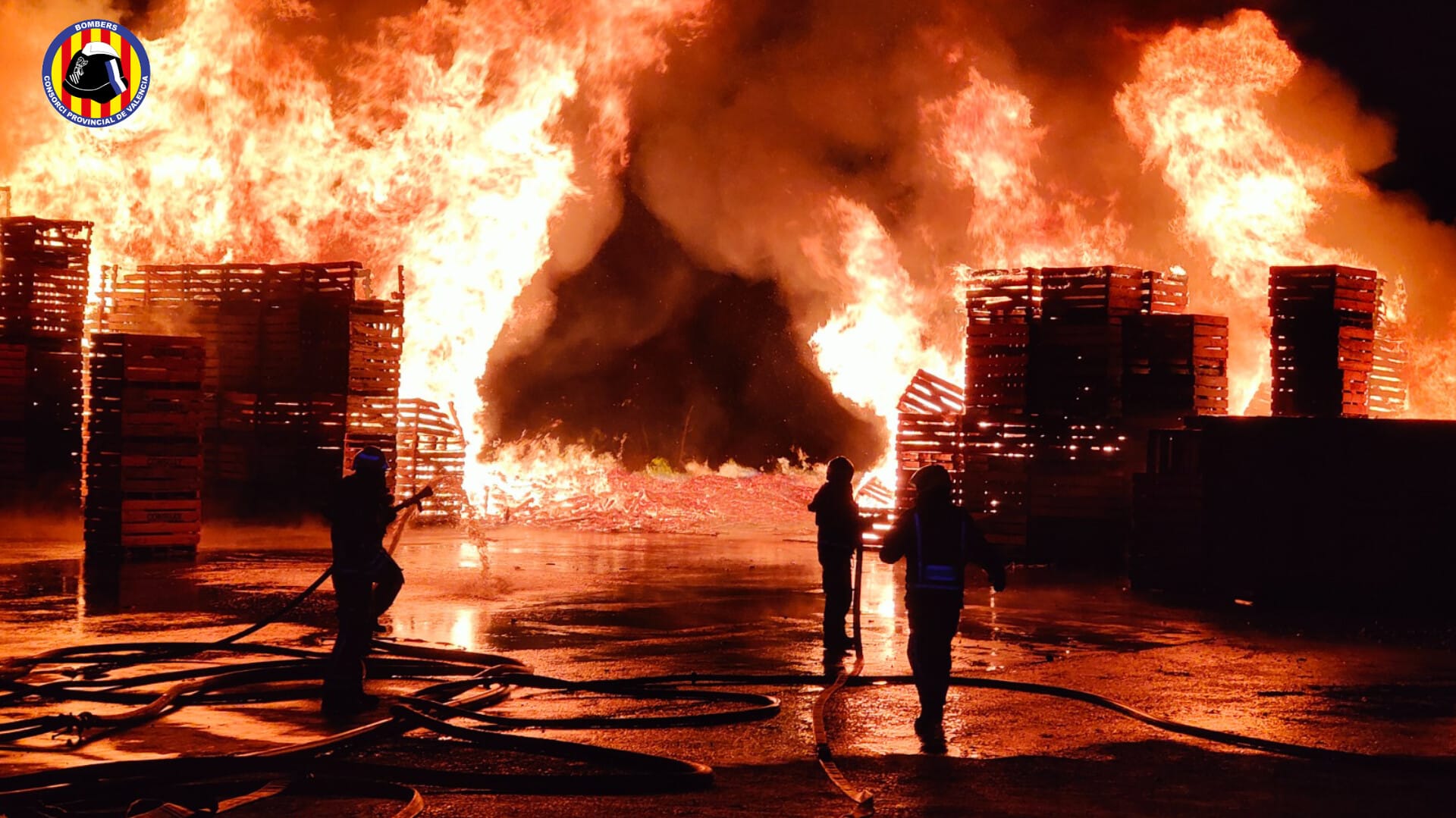 Galería gráfica de Incendio Industrial en La Pobla de Vallbona